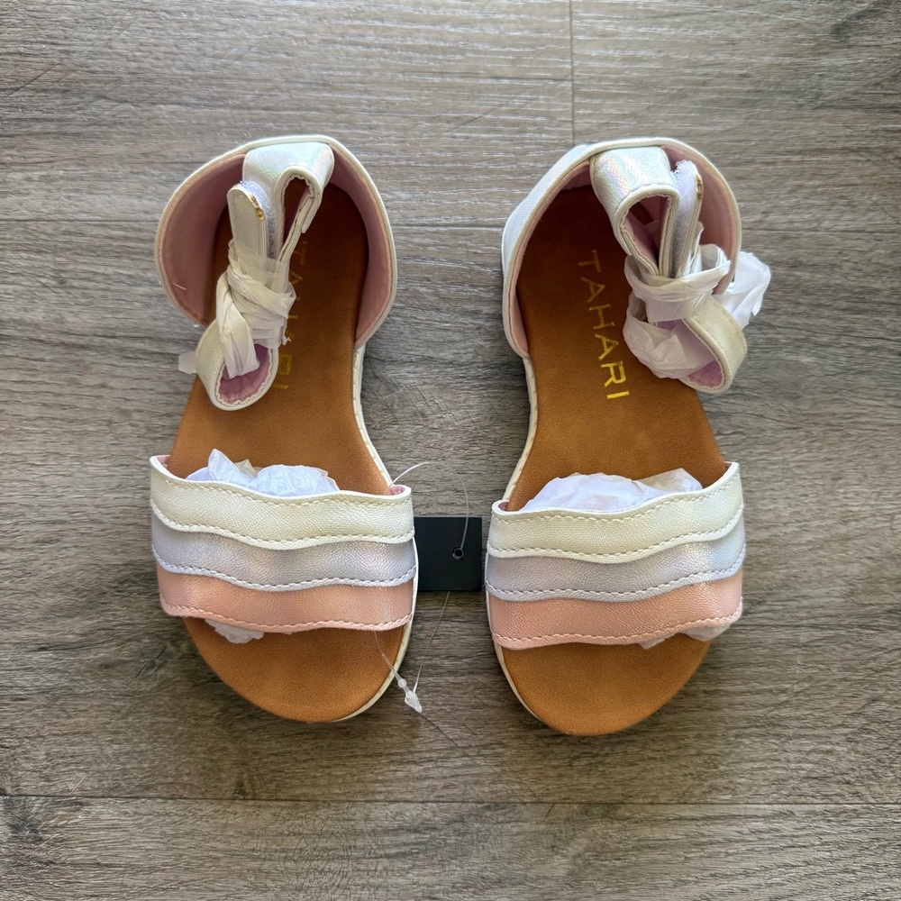 Tahari toddler Elany sandals - size 8